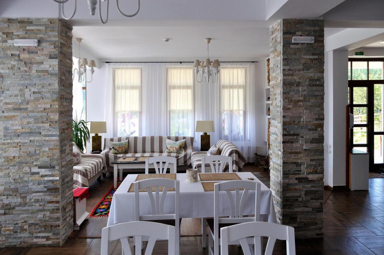 Hotel Pensiunea Doina Bucovinei Mînăstirea Humorului Exterior foto